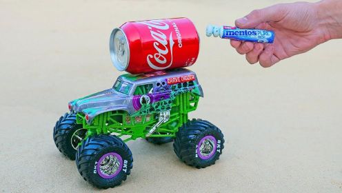 科学实验 可口可乐火箭与怪物卡车配合 能否达到起飞效果？