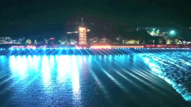 比白天更汹涌澎湃的钱塘江夜潮,你见过吗?