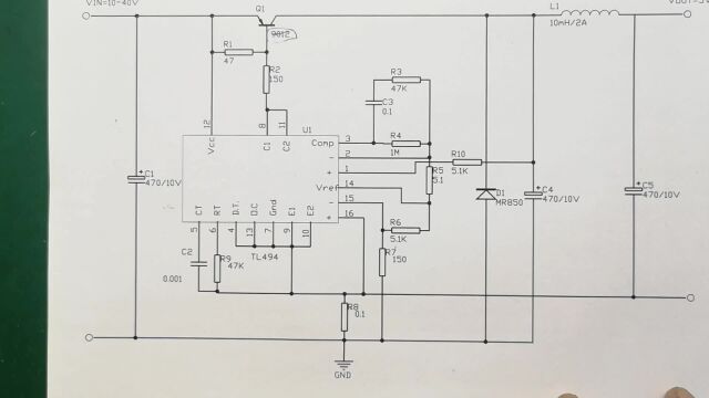 TL494芯片的单端输出稳压电源电路的分析