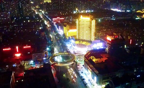 航拍滕州之夜(滕州圆形天桥、滕州饭店、不二酒馆)夜景