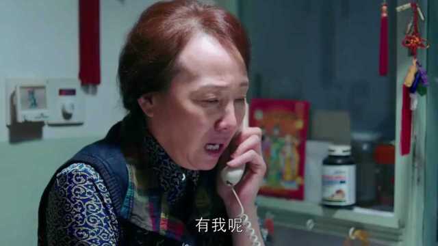 欢乐颂:樊胜美妈妈太会演戏,为了骗女儿的钱,要债的都看懵了