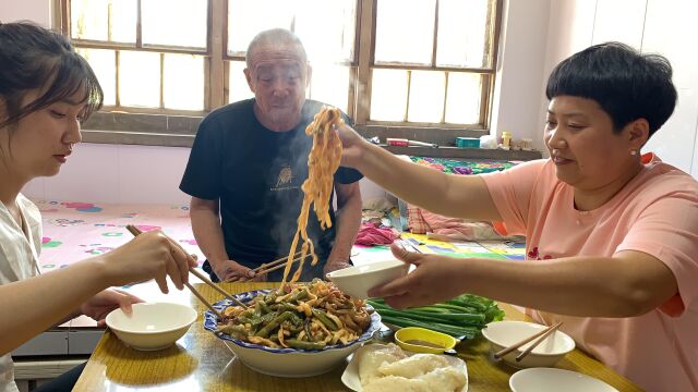 家常面食小吃,有菜,有肉,有主食,做法简单,味道好关键它顶饿