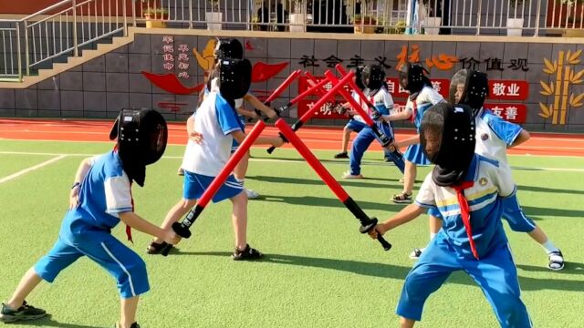 西安一小学开设武术短兵课:锻炼体魄同时培养孩子的虔诚之心