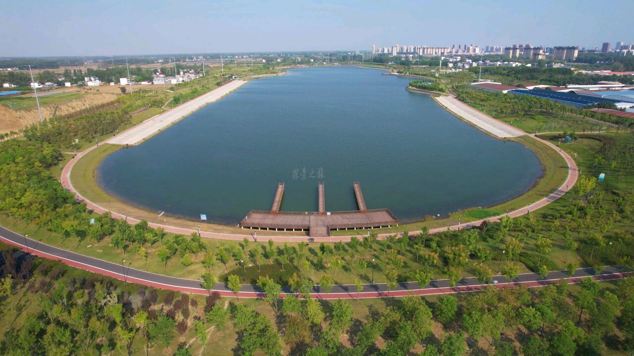 河南平舆县安城湖湿地公园打造岸绿水清景美 绘就生态画卷