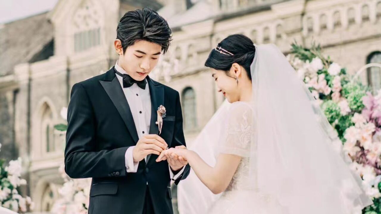 《时光与他》从校服到婚纱的爱情太好磕！行有林惜大婚含糖量超标！_腾讯视频