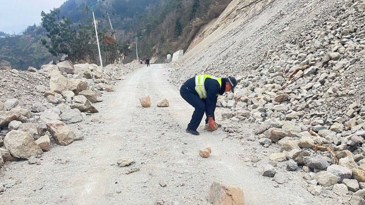 泸定地震,四川省委书记:迅速摸清,了解有无游客被困等情况