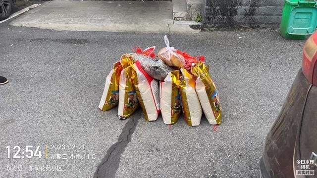 感谢汉寿县洪门啤酒李总为老人献温暖,传递爱!此次活动李总私人赞助!为这样的爱心老板点赞!