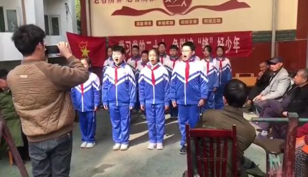 周口小学:学习党的二十大,争当追“锋”好少年