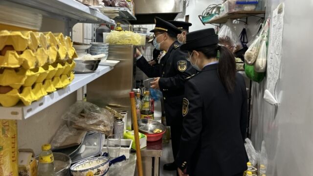 跟着市场监管局去探店|那些“网红”甜品店有哪些问题?这些问题经营者要注意