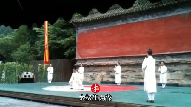 武当山四分钟珍藏影像:中外游客看得出神,神州道意千年传承