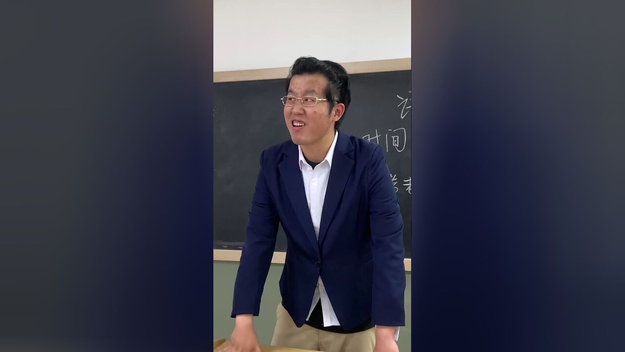 提问:本文中的两个“啧”分别表达了作者怎样的思想感情