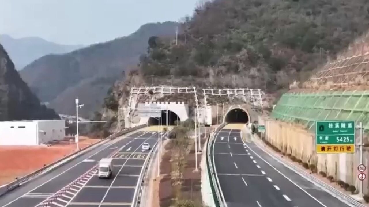 四川:多条公路竣工通车