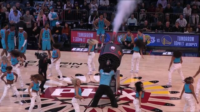  NBA常规赛：湖人vs太阳第4节英文原声回放