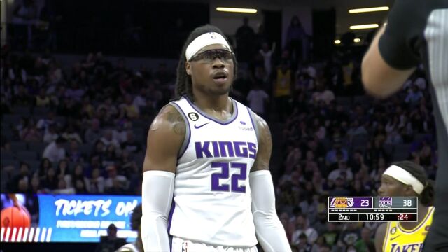 NBA季前赛：湖人vs国王英文原声全场回放