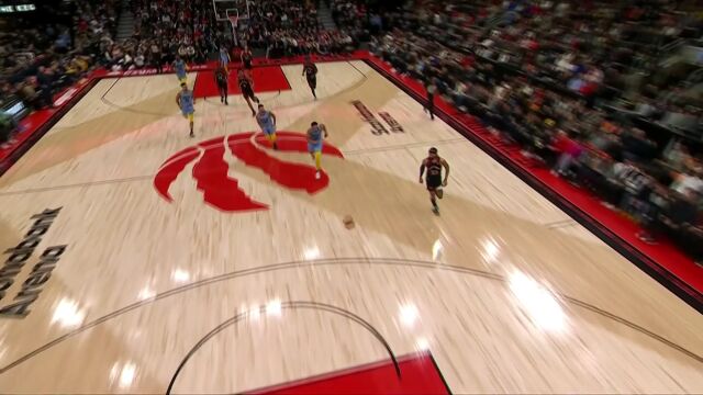 杰克逊漂移中投偏出 巴恩斯长传连线特伦特轻松上篮得手