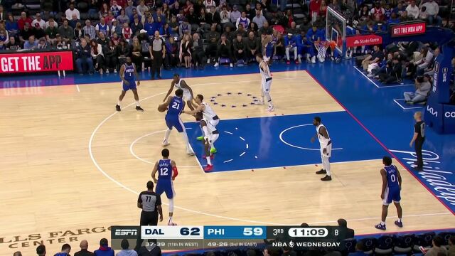 妥妥的天赋碾压 恩比德翻身后仰稳稳命中