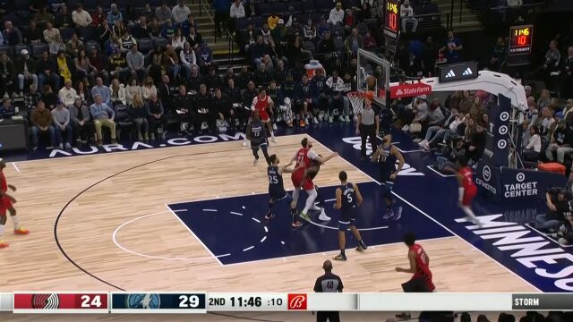 无视前后堵截 普林斯大步流星突破挑篮技惊四座