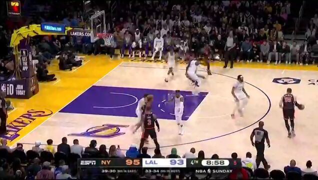 NBA常规赛：尼克斯vs湖人第4节中文解说回放