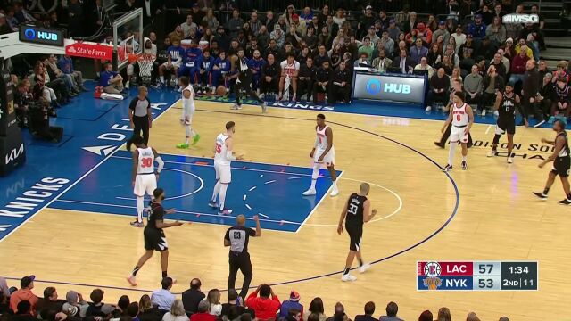 展现火热手感 莱昂纳德干拔中投出手打成2+1