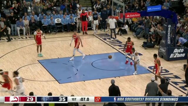 飞天遁地！钱德勒飞身暴扣技惊四座