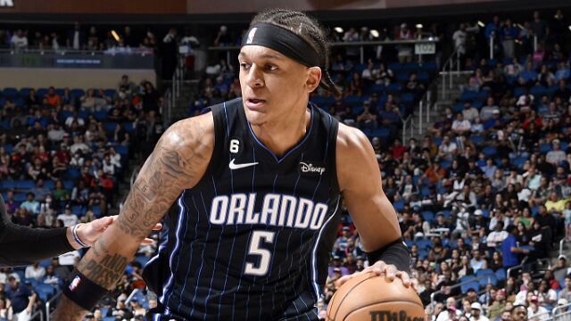 班凯罗vs热火集锦 16分13篮板关键三分踩线出界遗憾落败