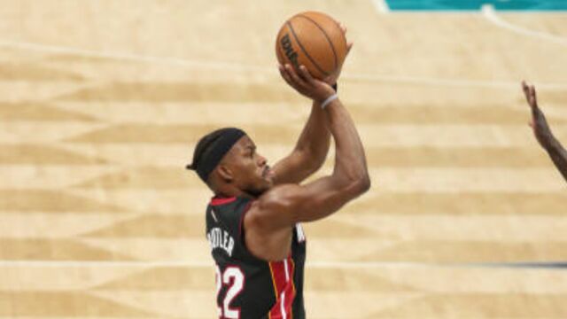 巴特勒vs黄蜂集锦 27+7炮轰黄蜂内线