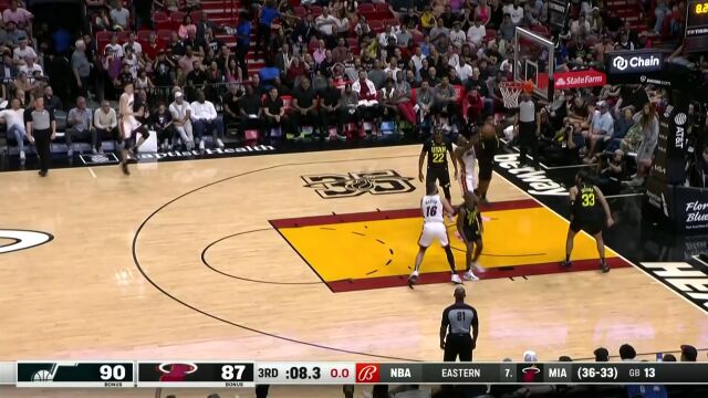 搅得天昏地暗！阿德巴约连续点抢进攻篮板终打进加罚