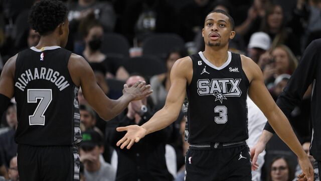 尼克斯115-122马刺 兰德尔空砍41+11马刺全民皆兵轻取尼克斯