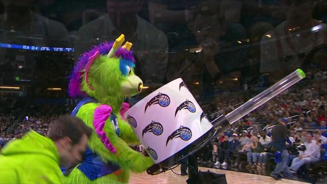 NBA常规赛：热火vs魔术第4节英文原声回放