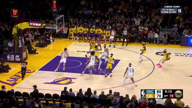 个子高看得远 浓眉眼疾手快鬼手抢断