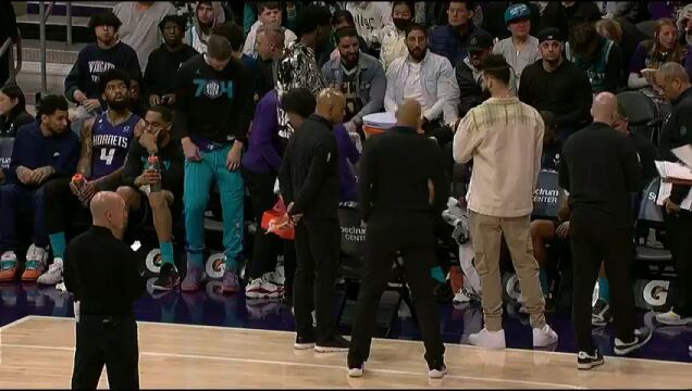 爵士vs黄蜂第3节中文解说回放