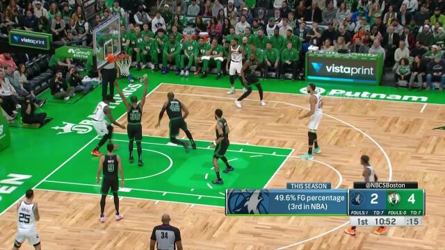 爱德华兹大马金刀冲入内线 霍福德黄雀在后送出大帽镇守禁区