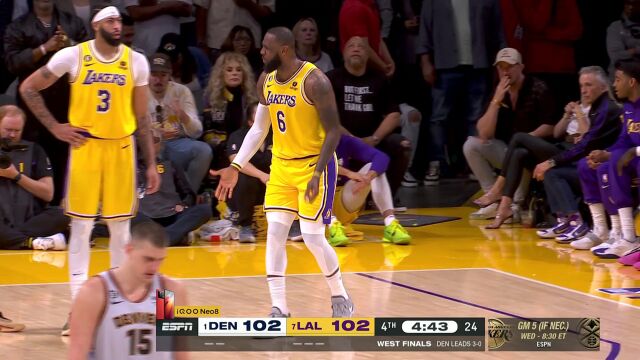 积极但不够冷静！浓眉飞扑防三分送对手三次罚球