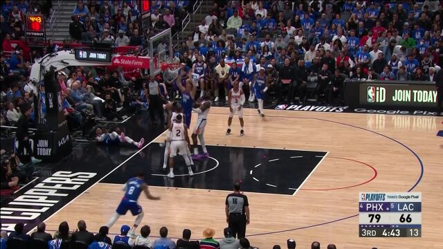 少爷还没有放弃 威少杀入禁区人仰马翻送妙传