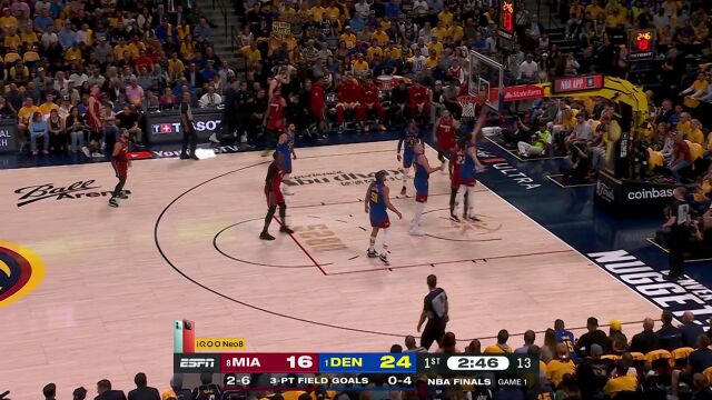 危难时刻还得看我！ 巴特勒杀进篮下轻取两分