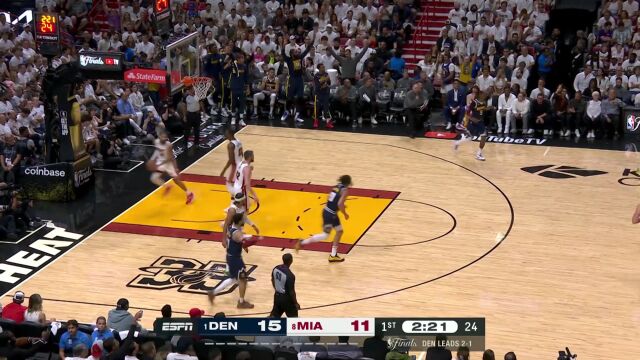 布朗空位三分干脆利落 朱芳雨：他相当于开发了三分技能包