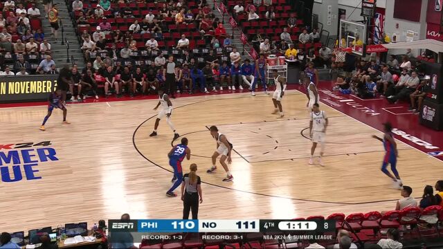 攻防两端碾压对手！斯图尔特三分+史密斯盖帽+格雷格-布朗双手补扣锁定胜局