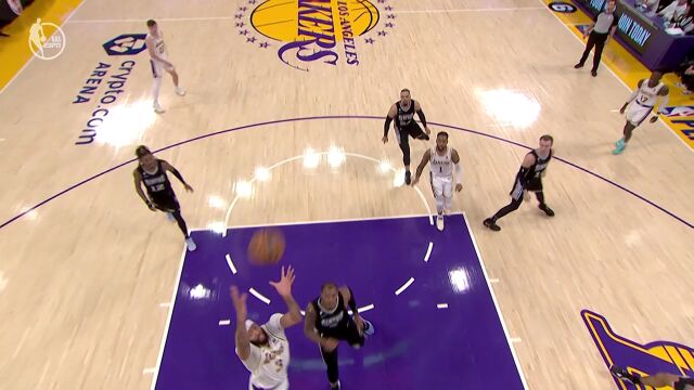 拉塞尔声东击西不看人妙传 浓眉心有灵犀空接爆扣燃炸全场