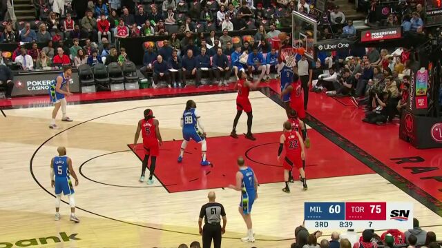 NBA常规赛：雄鹿vs猛龙第3节中文解说回放