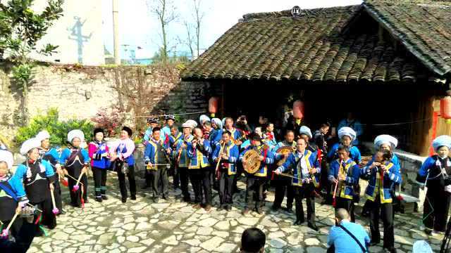 实拍贞丰"三月三"祭山节 八音坐唱_腾讯视频