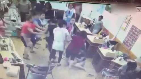 美甲店起冲突！女子因要求修改遭男美甲师殴打，谁在践踏服务行业的底线？