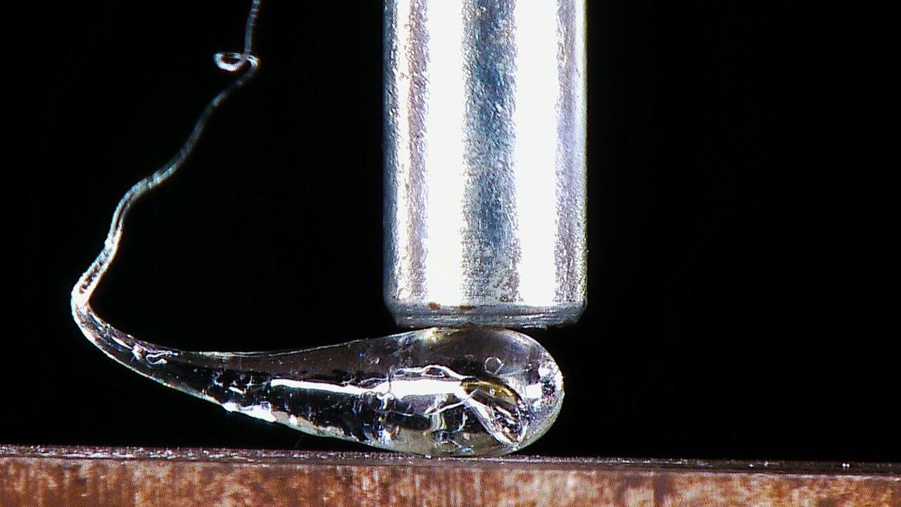 国外小伙“作死”系列：鲁伯特之泪到底有多“硬”，看完不由张大了嘴_腾讯视频