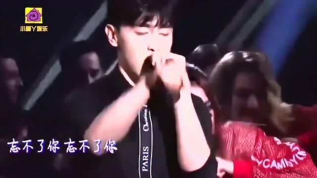 邓伦戏里陪热巴妈跳广场舞,戏外唱跳抖音神曲《全部都是你》