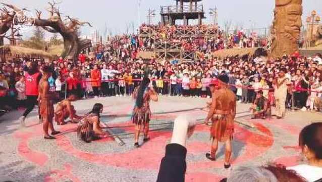 西安华夏文旅先祖部落景区看喷火表演