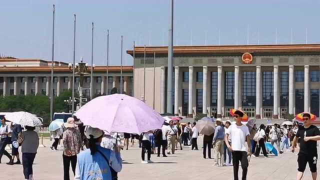 介绍北京天安门四周的四个景点,宏伟壮观的人民大会堂