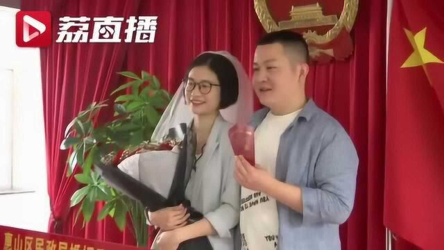 无锡援鄂护士刚下飞机就被求婚 如今他们领证啦