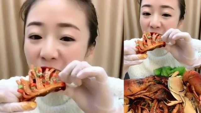 吃播一家人:妹子直播吃大鲍鱼,看着太有食欲了!