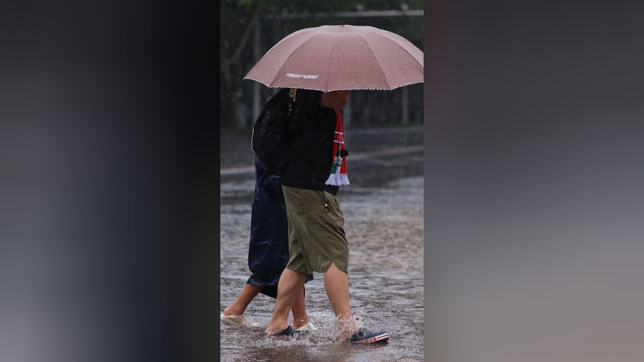 河南多地发布暴雨红色预警