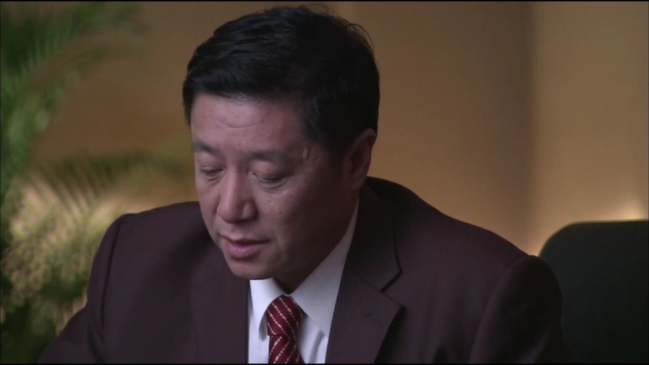 满秋:副局长帮助单亲母亲,谁知被人检举,他当着师生面自证清白