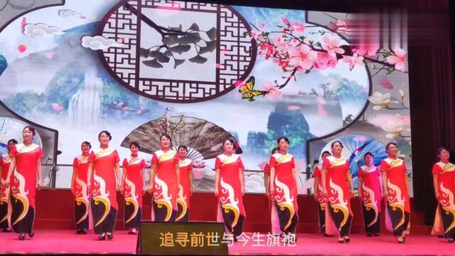 一身《中国旗袍》,一幅华丽高清背景,演绎千年文化,美